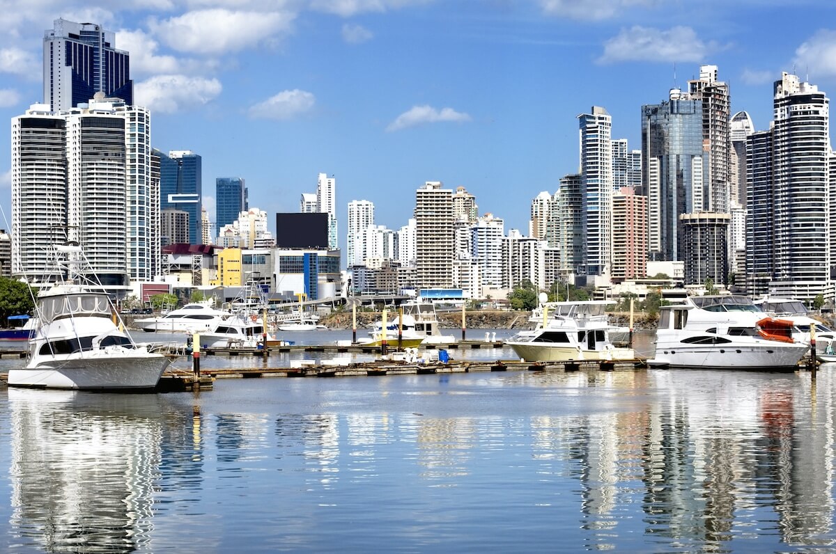 Balboa yacht club boats panama tourism